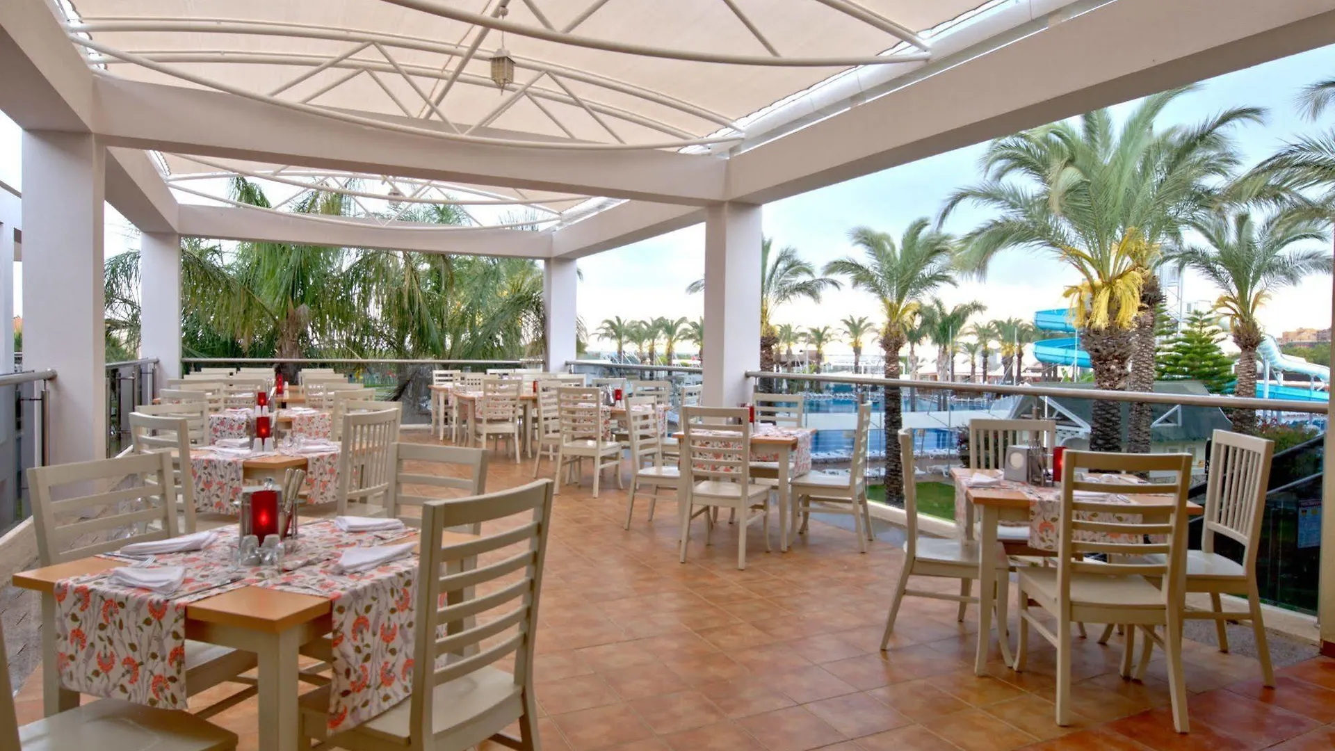 Suntopia Tropical Otel Sarıgerme 4*,